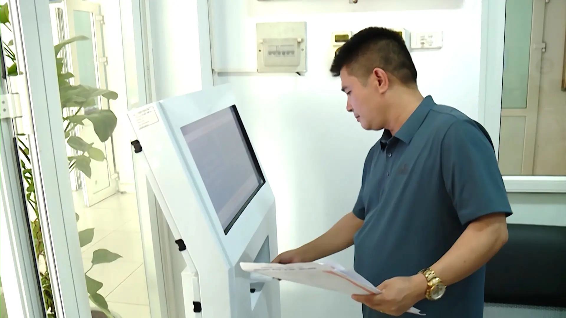 Nhanh chóng ổn định, phát triển kinh tế địa phương | Hộp thư truyền hình | 23/08/2025